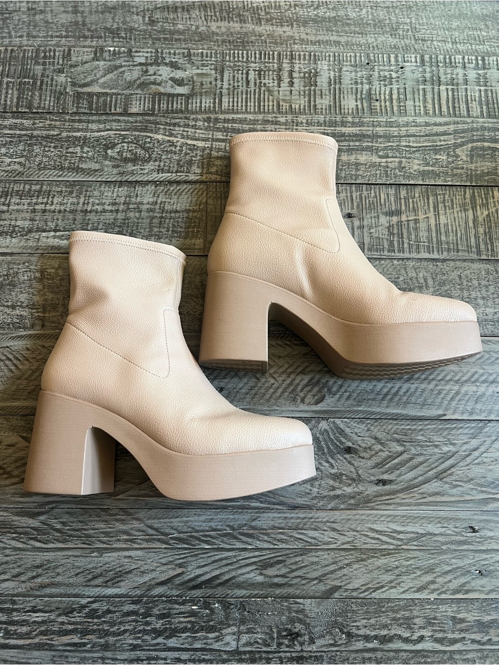 Intentionally Blank sz38 Platform Ankle Boots in Nude Tan NEW